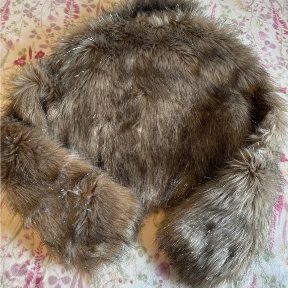 Unreal Fur Tan Faux Fur Coat -NEW w Tag - Picture 3 of 4